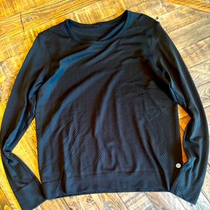Lululemon mesh long sleeved shirt